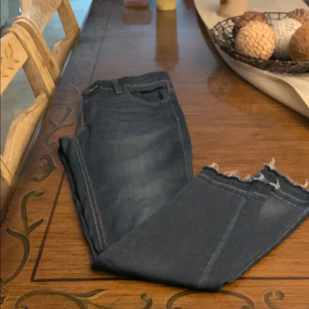 Blue Ankle Cropped Jeans with Distressed Hem